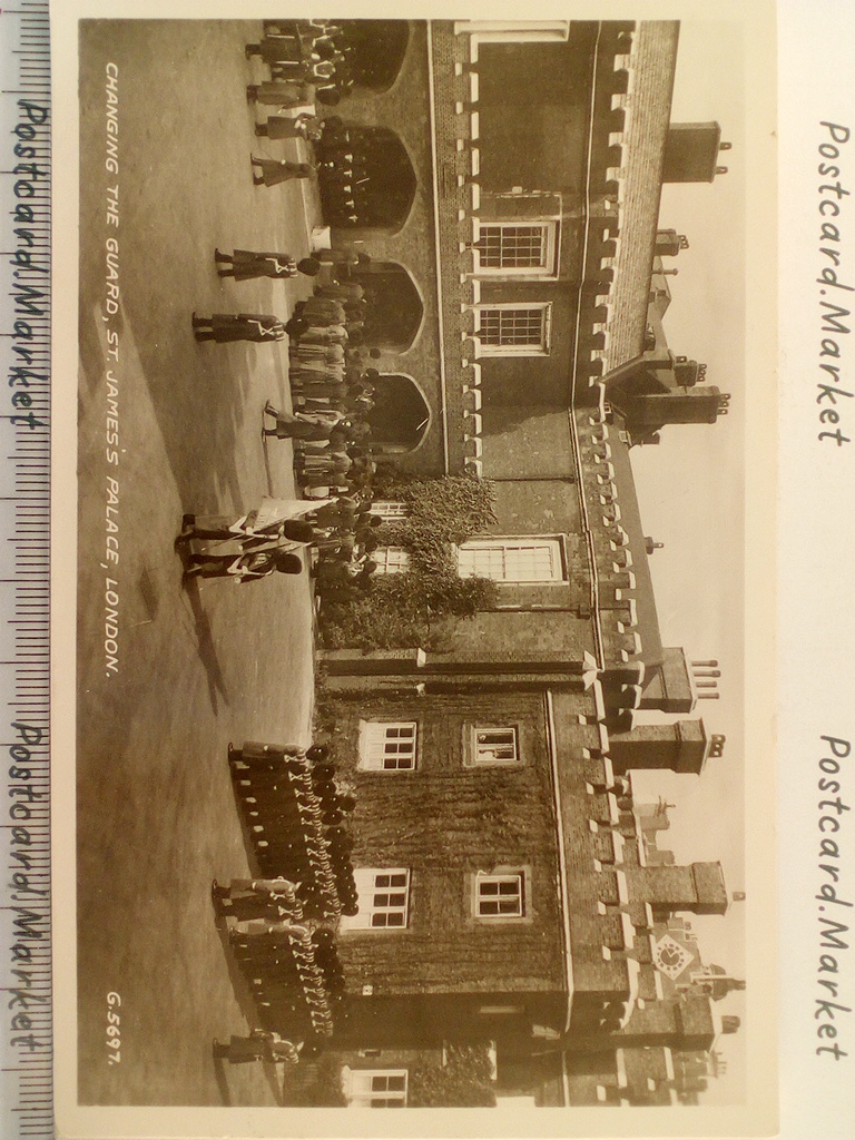 /UK/UK_place_19xx_CHANGING THE GUARD, ST. JAMES PALACE, LONDON.jpg